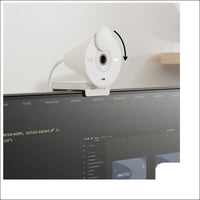 * **Logitech Brio 300: HD Webcam Streaming**