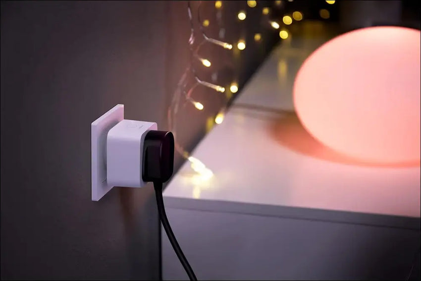 Philips Hue Smart Plug, Bluetooth & Bridge Compatible