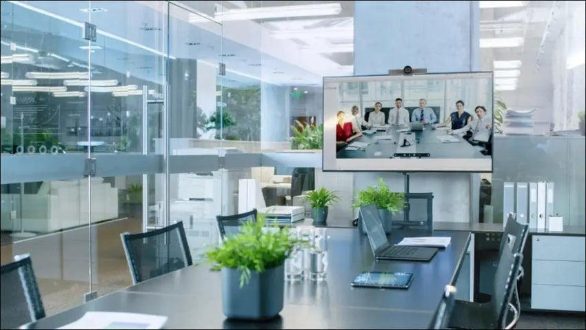 * **Professional Camera for Teams & Meetings**