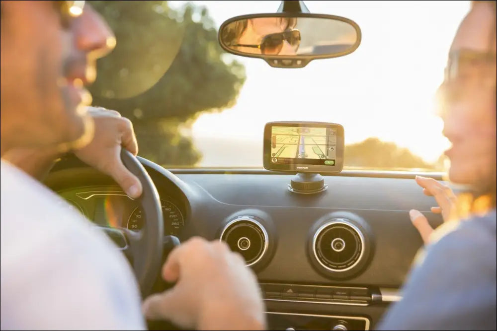 TomTom GO 620 (6 Pouces) - GPS Auto - Cartographie Monde, Trafic, Zones de Danger à Vie (via Smartphone) et Appel Mains-Libres